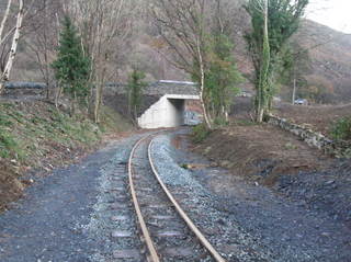 Approaching Bryn y Felin bridge