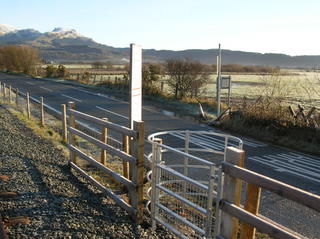 Pont Croesor foot crossing left