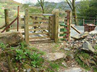 Ty'n y Coed foot crossing